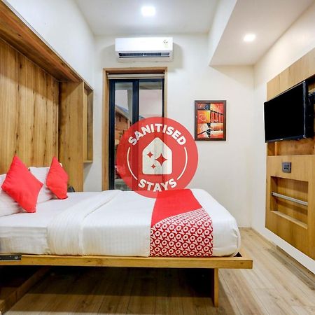 Oyo 81549 Hotel Elegance Nx Mumbai Exterior photo